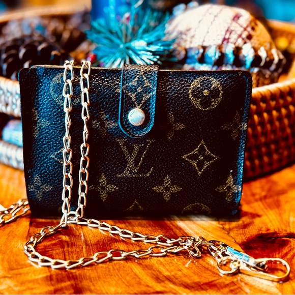 Authentic Louis Vuitton
Vintage You'll
Treasure. "carry a story not just a bag. - Picture 6 of 17